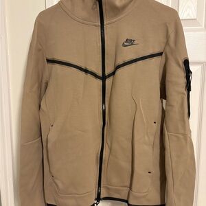 Nike Men's Beige Performance Jacket
